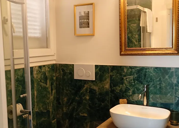 Deco's Place Olivia Apartment Rom