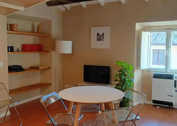 Deco's Place Olivia Apartment Rom